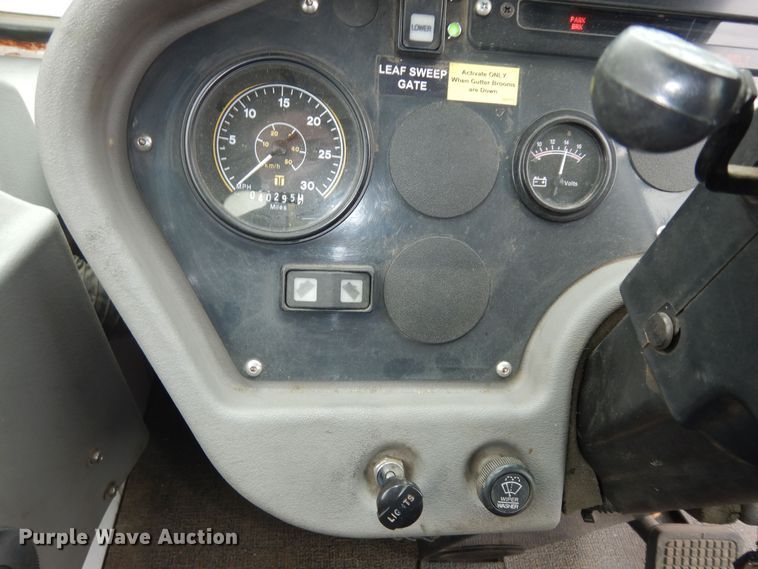 image for item DK7592 2015 Global M3  street sweeper truck