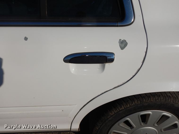 image for item DK7596 2007 Ford Crown Victoria Police Interceptor