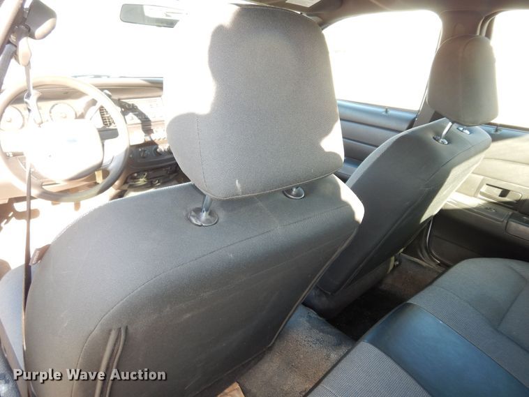 image for item DK7596 2007 Ford Crown Victoria Police Interceptor
