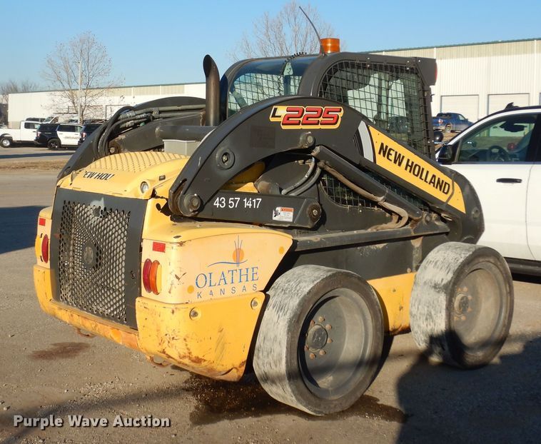image for item DK7597 2012 New Holland L225  skid steer loader