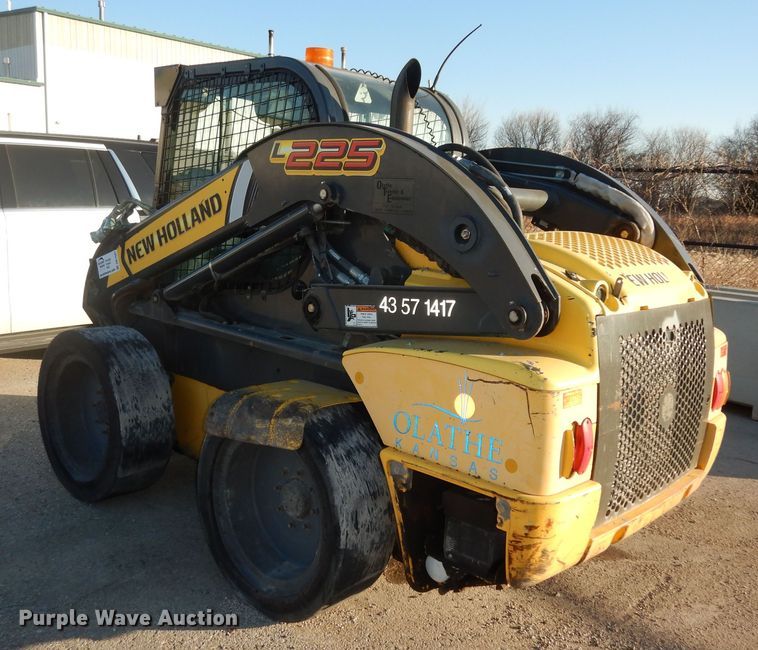 image for item DK7597 2012 New Holland L225  skid steer loader