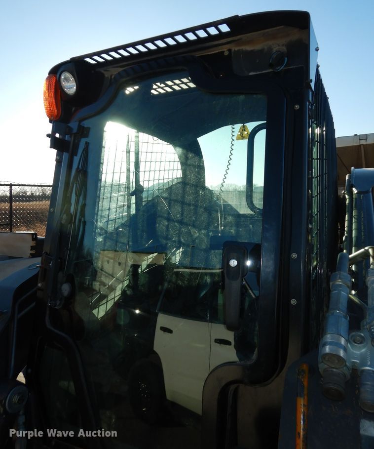 image for item DK7597 2012 New Holland L225  skid steer loader