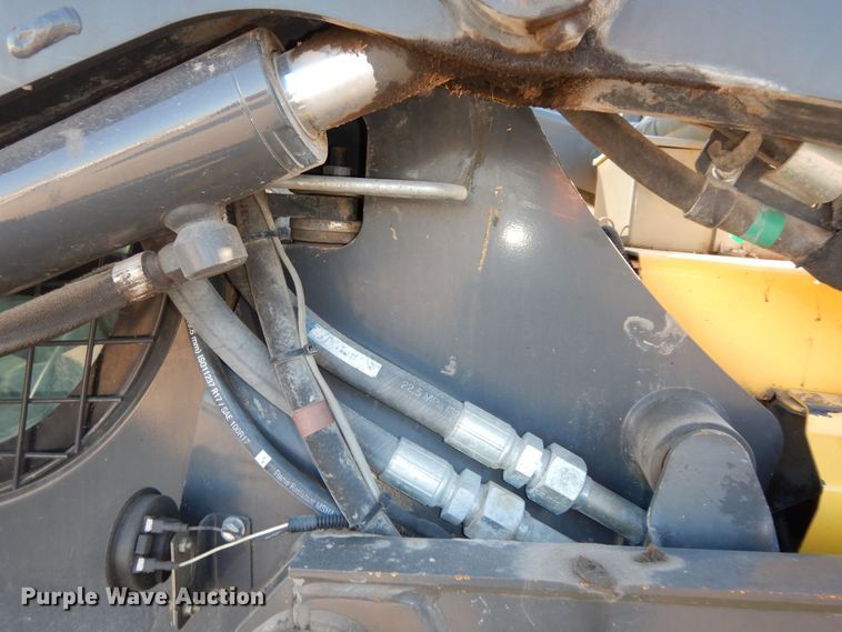 image for item DK7597 2012 New Holland L225  skid steer loader