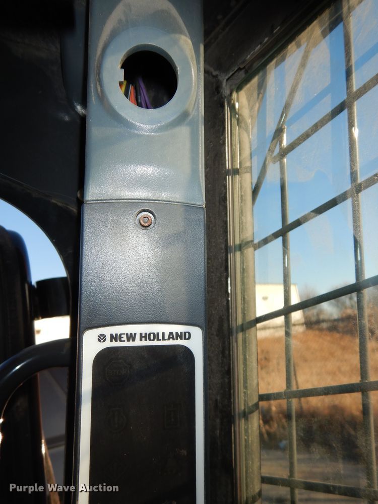 image for item DK7597 2012 New Holland L225  skid steer loader