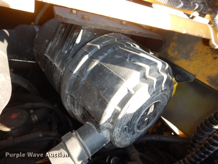 image for item DK7597 2012 New Holland L225  skid steer loader