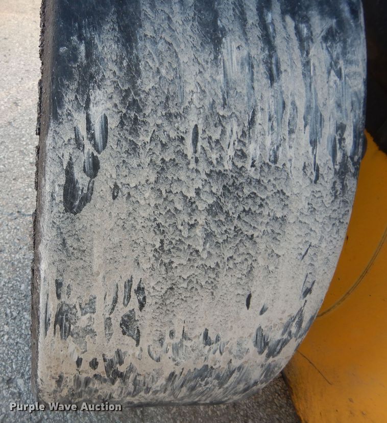 image for item DK7597 2012 New Holland L225  skid steer loader