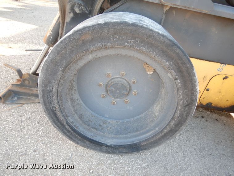 image for item DK7597 2012 New Holland L225  skid steer loader