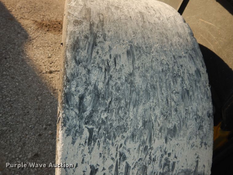 image for item DK7597 2012 New Holland L225  skid steer loader