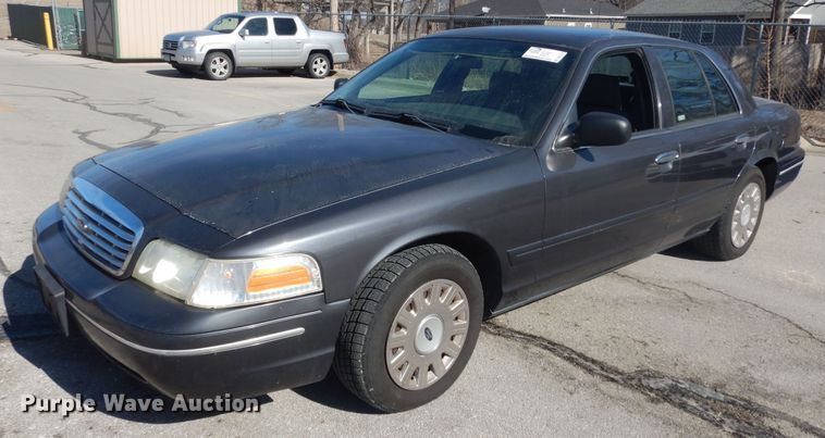 image for item DK7612 2005 Ford Crown Victoria Police Interceptor