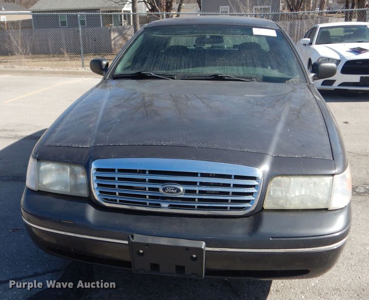 image for item DK7612 2005 Ford Crown Victoria Police Interceptor