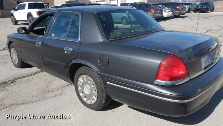 image for item DK7612 2005 Ford Crown Victoria Police Interceptor