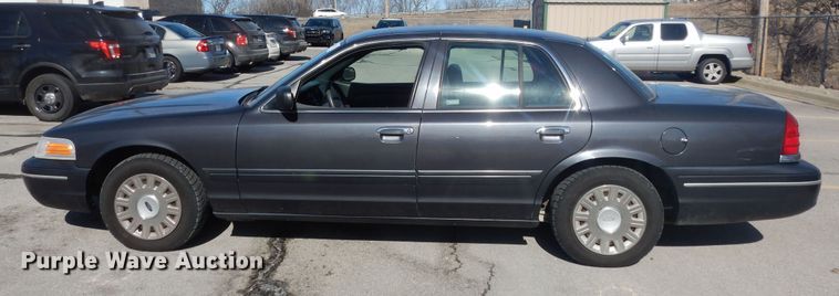 image for item DK7612 2005 Ford Crown Victoria Police Interceptor