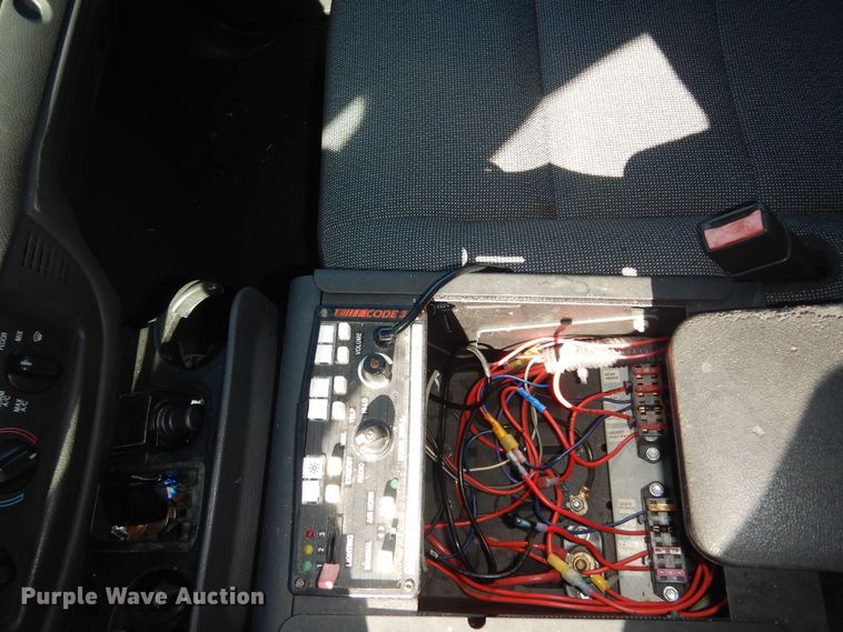 image for item DK7612 2005 Ford Crown Victoria Police Interceptor