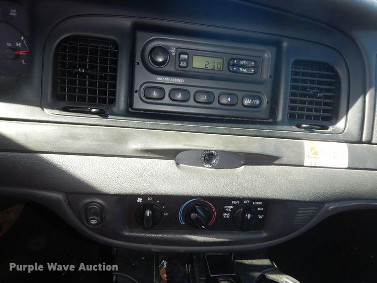 image for item DK7612 2005 Ford Crown Victoria Police Interceptor