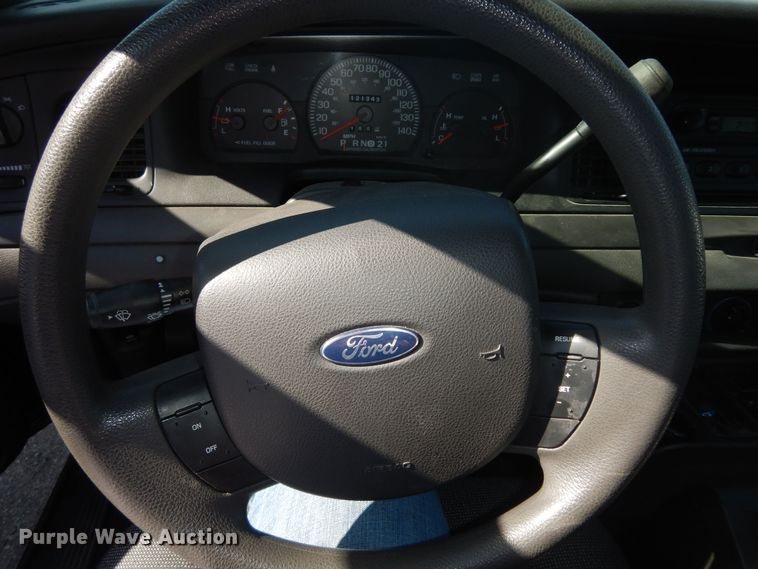 image for item DK7612 2005 Ford Crown Victoria Police Interceptor