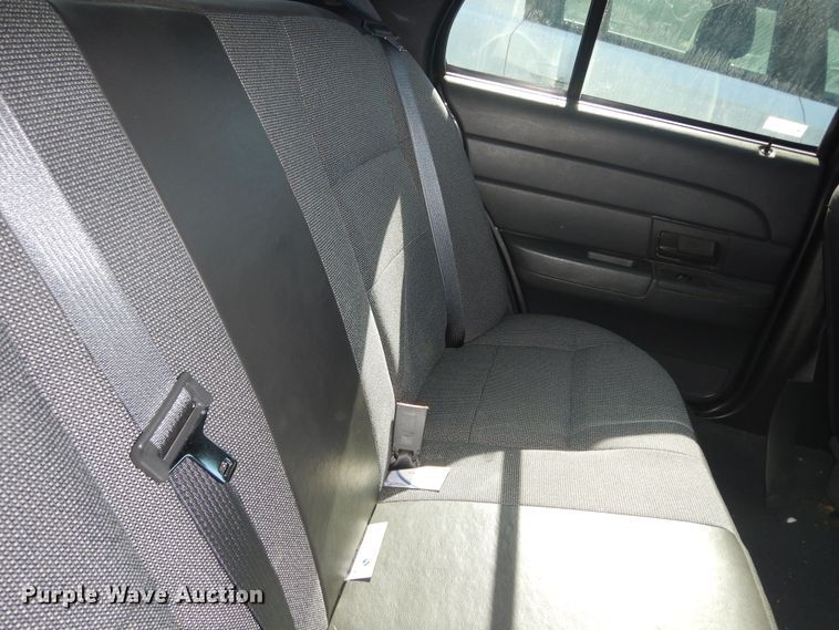 image for item DK7612 2005 Ford Crown Victoria Police Interceptor