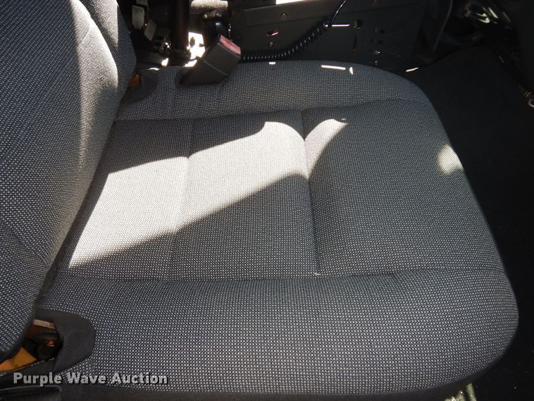 image for item DK7612 2005 Ford Crown Victoria Police Interceptor