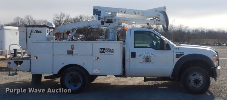 image for item DK7614 2009 Ford F550 Super Duty XL  bucket truck