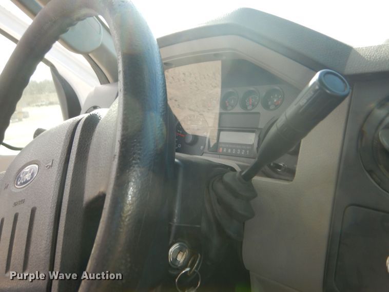 image for item DK7614 2009 Ford F550 Super Duty XL  bucket truck