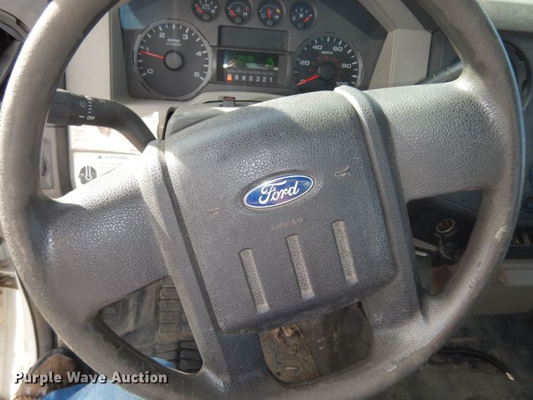 image for item DK7614 2009 Ford F550 Super Duty XL  bucket truck