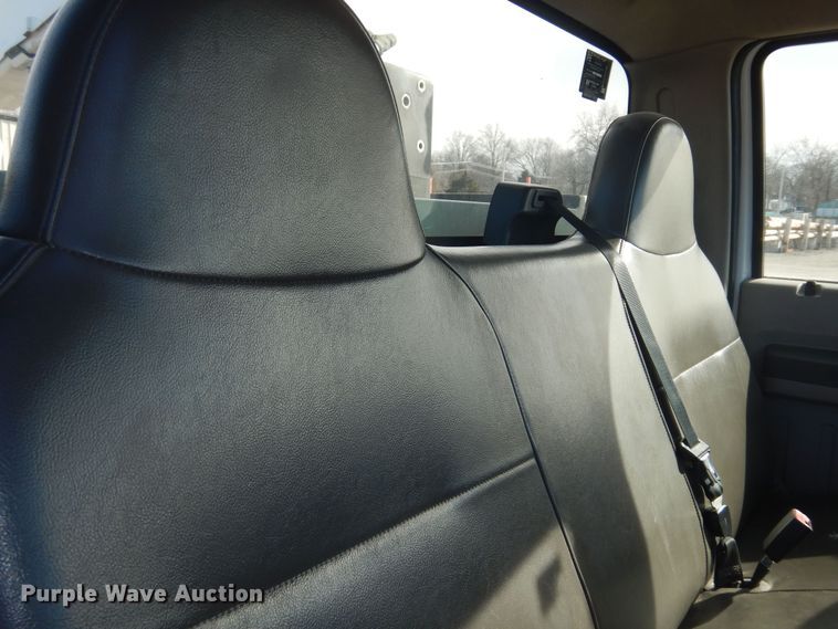 image for item DK7614 2009 Ford F550 Super Duty XL  bucket truck