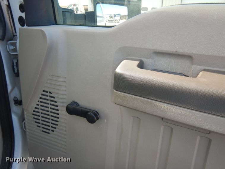 image for item DK7614 2009 Ford F550 Super Duty XL  bucket truck