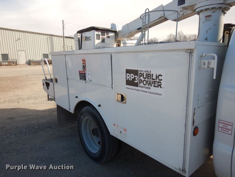 image for item DK7614 2009 Ford F550 Super Duty XL  bucket truck