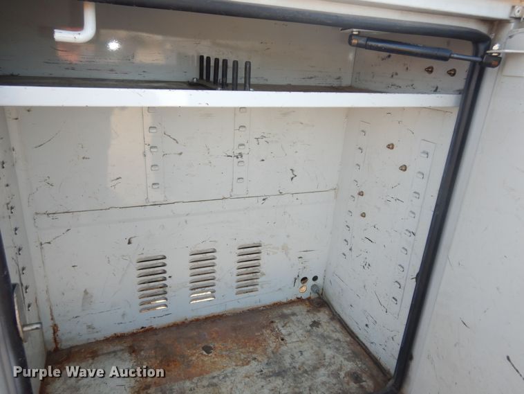 image for item DK7614 2009 Ford F550 Super Duty XL  bucket truck