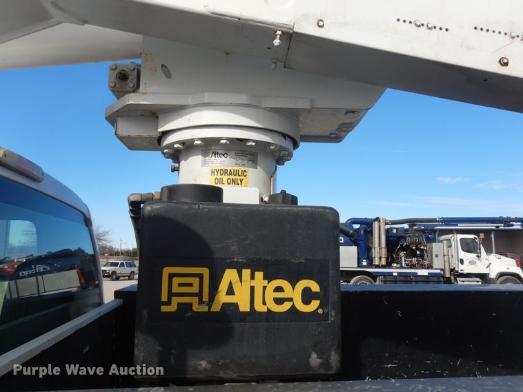 image for item DK7614 2009 Ford F550 Super Duty XL  bucket truck