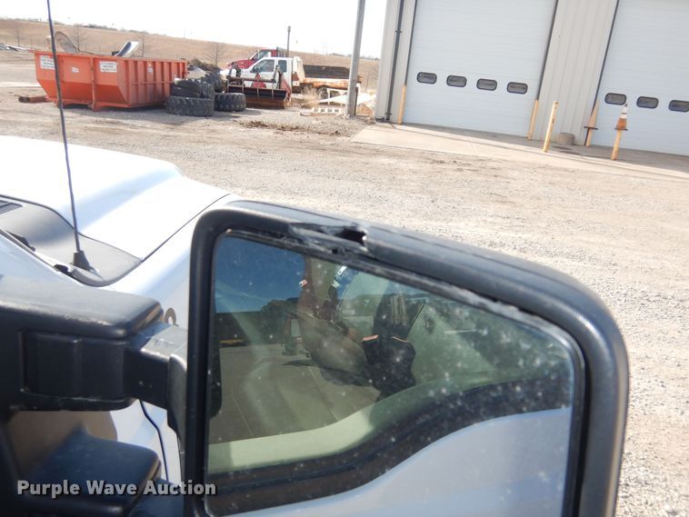 image for item DK7614 2009 Ford F550 Super Duty XL  bucket truck