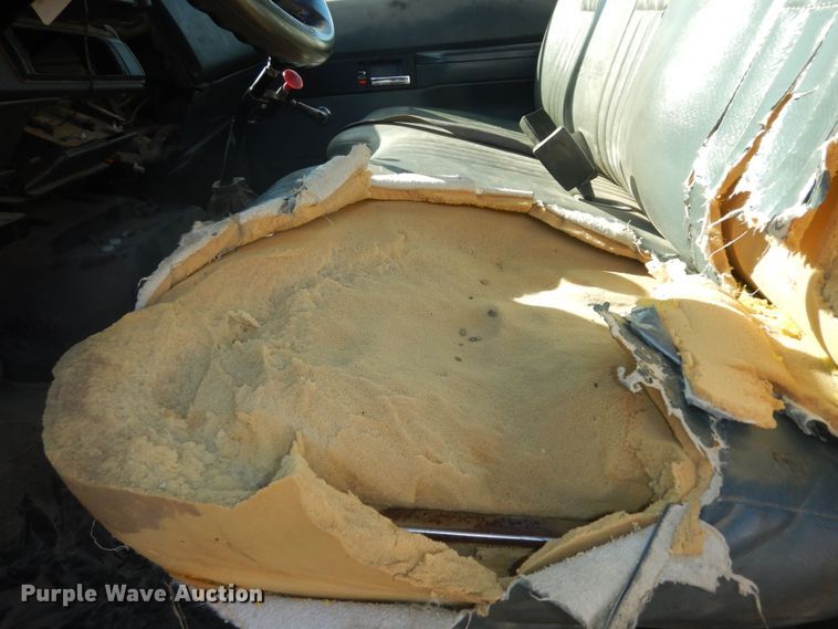 image for item DK7616 1999 Chevrolet  dump flatbed truck