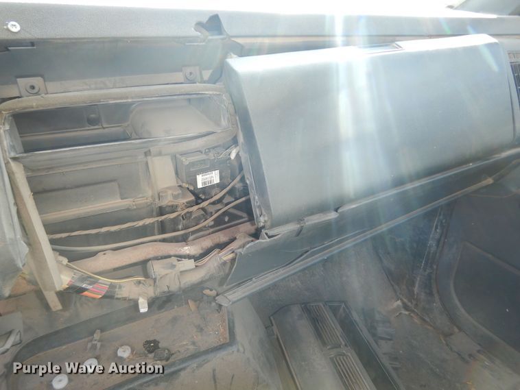 image for item DK7616 1999 Chevrolet  dump flatbed truck