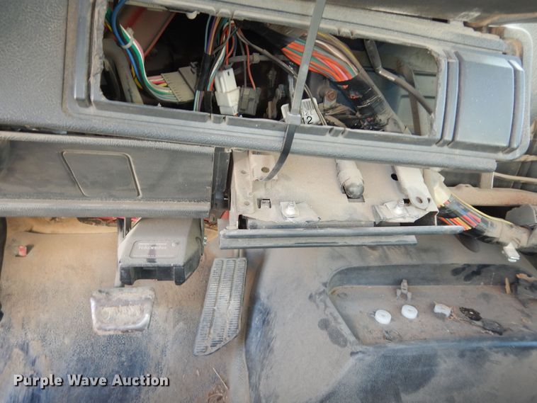 image for item DK7616 1999 Chevrolet  dump flatbed truck