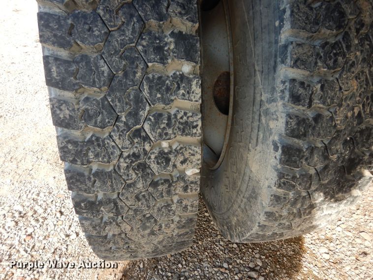 image for item DK7616 1999 Chevrolet  dump flatbed truck