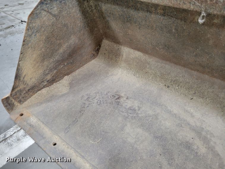 image for item DM8195 2005 Bobcat 463  skid steer loader