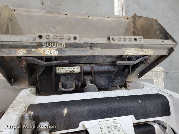 image for item DM8195 2005 Bobcat 463  skid steer loader