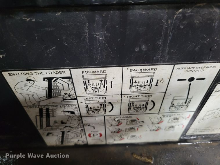 image for item DM8195 2005 Bobcat 463  skid steer loader