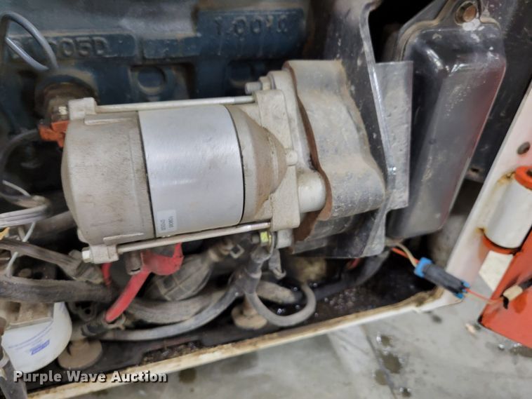 image for item DM8195 2005 Bobcat 463  skid steer loader