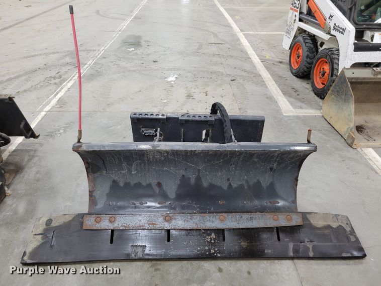 image for item DM8195 2005 Bobcat 463  skid steer loader