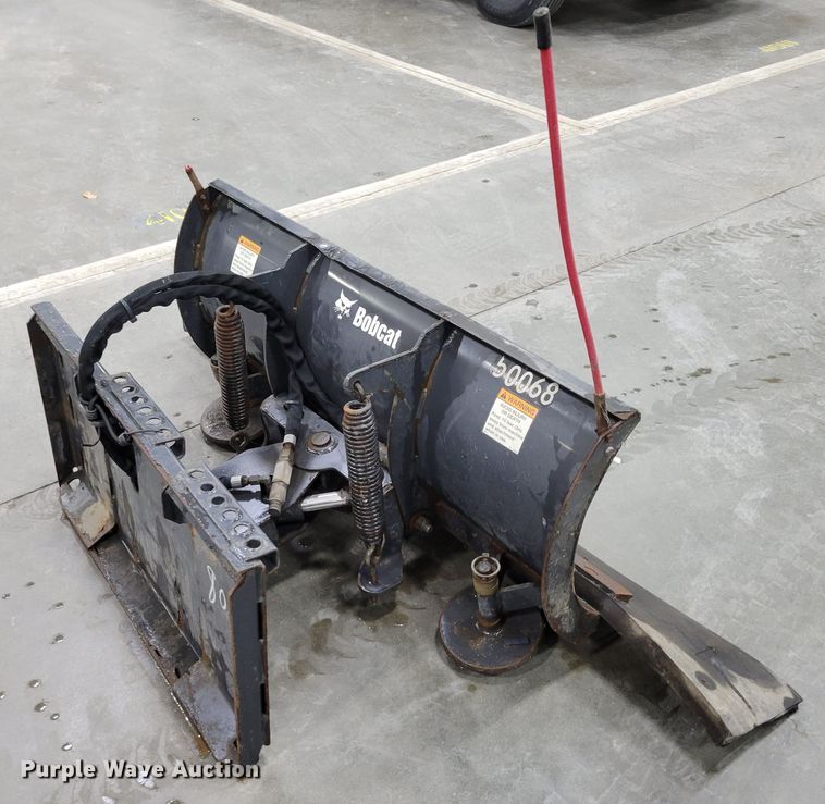 image for item DM8195 2005 Bobcat 463  skid steer loader