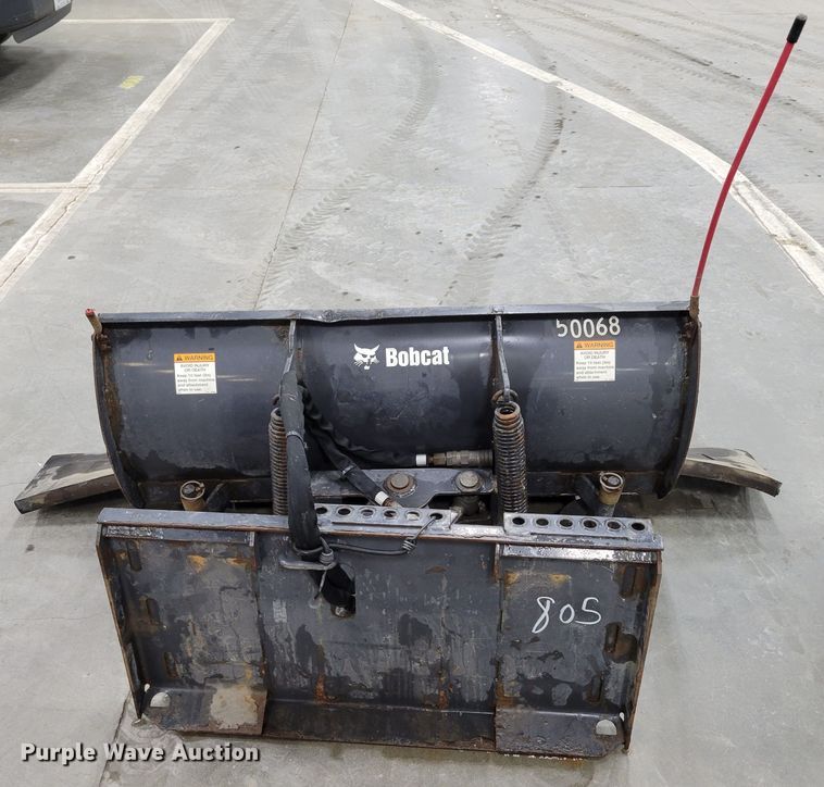 image for item DM8195 2005 Bobcat 463  skid steer loader
