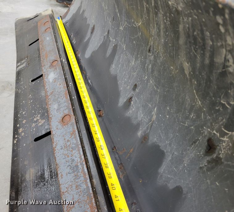 image for item DM8195 2005 Bobcat 463  skid steer loader