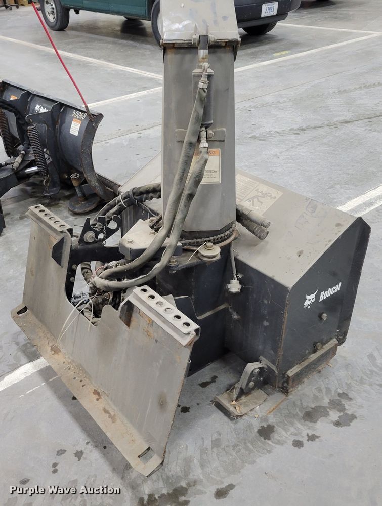 image for item DM8195 2005 Bobcat 463  skid steer loader