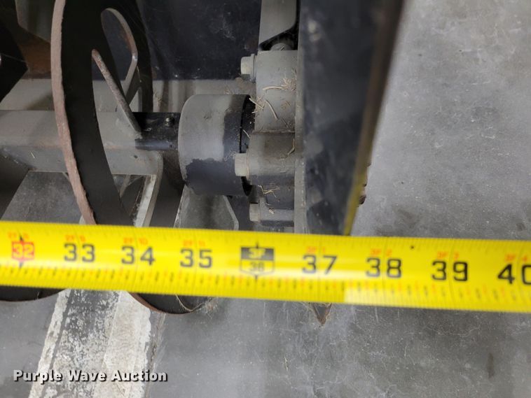 image for item DM8195 2005 Bobcat 463  skid steer loader