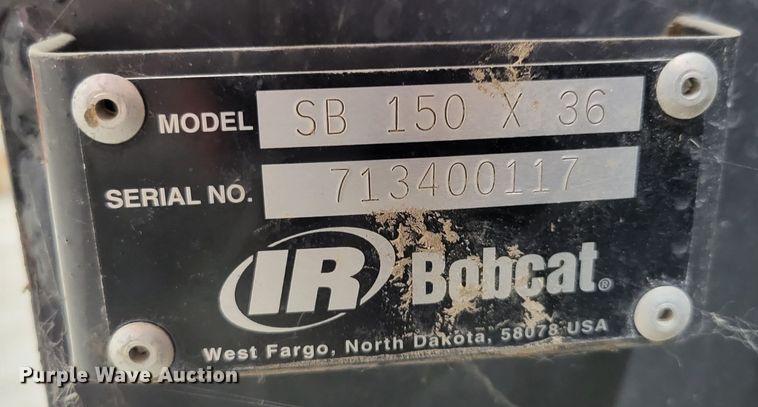 image for item DM8195 2005 Bobcat 463  skid steer loader