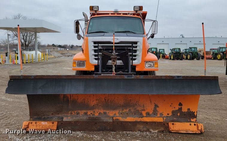 image for item DM8197 2001 Sterling L7500  dump truck