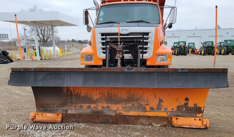 image for item DM8197 2001 Sterling L7500  dump truck