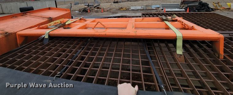 image for item DM8197 2001 Sterling L7500  dump truck