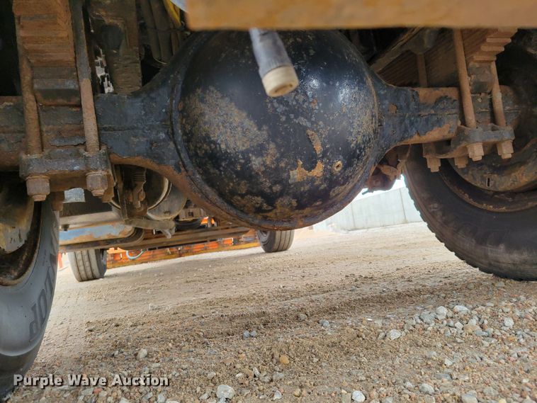 image for item DM8197 2001 Sterling L7500  dump truck