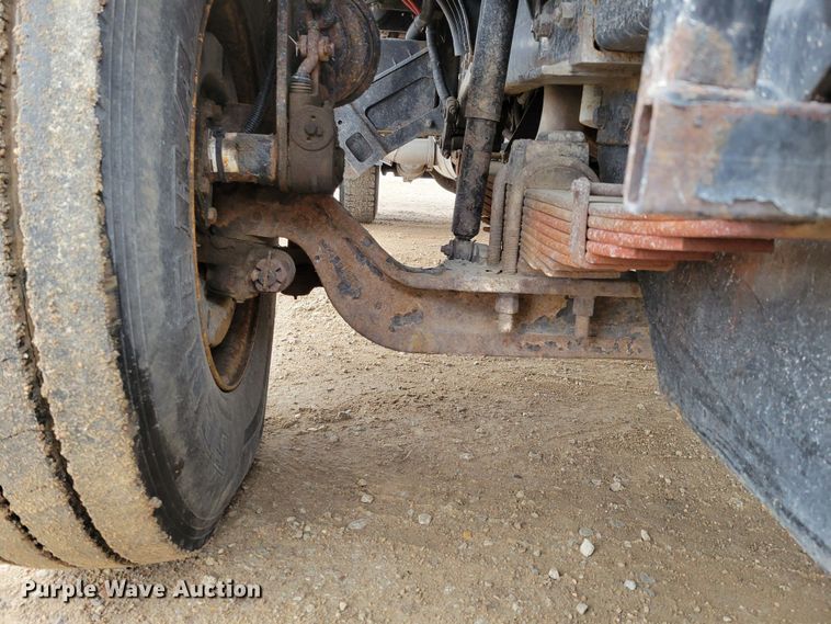 image for item DM8197 2001 Sterling L7500  dump truck